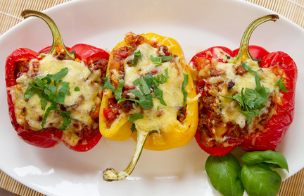 Gefüllte Paprika mit Kräuterreis & Gemüse Metzgerei Rückert